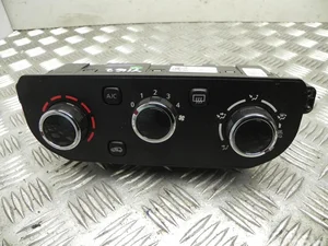 Dacia WQT100D-050, 210719A320 / WQT100D050, 210719A320 Spring Electric (BBG) 2021 Contrôle automatique de la climatisation