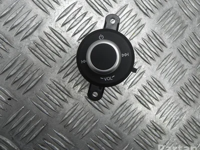 Alfa Romeo 156114795 STELVIO (949_) 2020 Commutateur multiple - Image 1