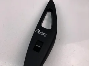 Toyota 74271-02830 / 7427102830 COROLLA ( E210) Sedan 2020 Bouton de lève-vitre