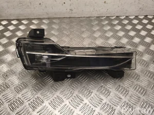 Tesla 1507933-10-C / 150793310C Model Y 2025 Fog Light Right