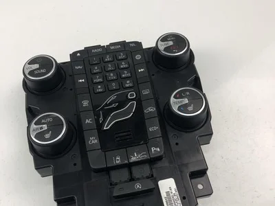 Volvo 31398642 V40 Hatchback 2013 Contrôle automatique de la climatisation - Image 1