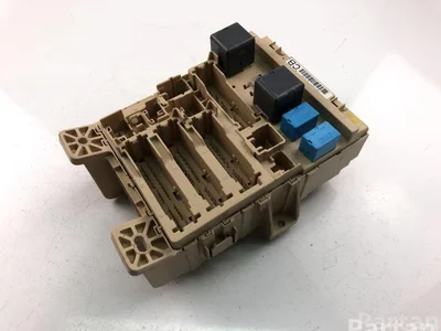 Toyota CB13QHH AVENSIS (_T22_) 2001 Boîte à fusibles - Image 1