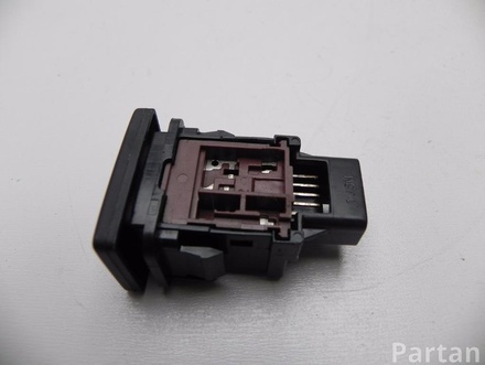 TOYOTA 1J8N AVENSIS Saloon (_T27_) 2009 Pushbutton for tank flap actuation