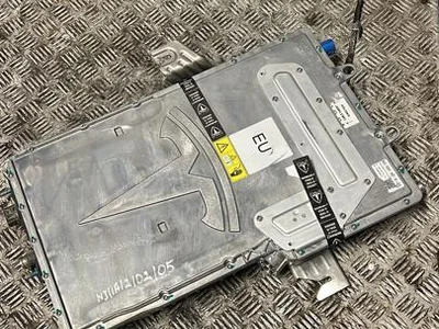 Tesla 1055139-01-B / 105513901B MODEL X 2016 Onduleur avec convertisseur - Image 1