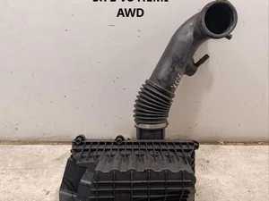 RAM 68264882AB, P68264882AB, 68264887AA, P68264887AA 1500 Crew Cab Pickup (DT) 2019 Boîtier de filtre à air