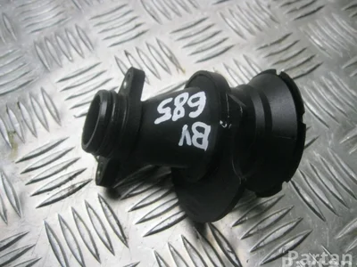 Volvo 30777537 V50 (MW) 2008 Goulotte de remplissage d'huile - Image 1