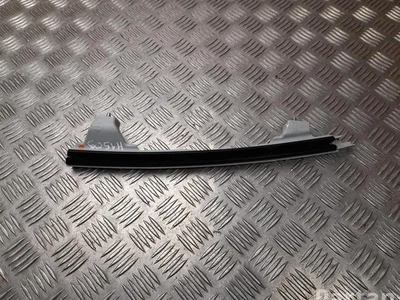 Hyundai 83550-BE000 / 83550BE000 Kona II 2024 Décoration de cadre de verre porte - Image 1