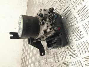 Isuzu 1338001421 D-MAX II (TFR, TFS) 2015 Unité de commande hydraulique ABS