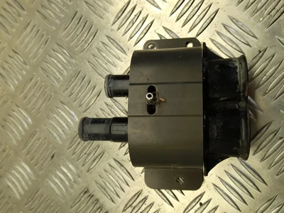 Tesla 1003117-00-F / 100311700F MODEL S 2015 Conduite de réfrigérant - Image 1