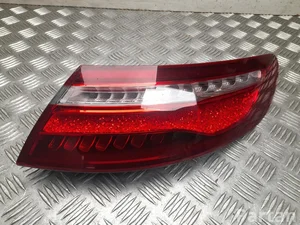 Mercedes-Benz A 238 906 21 01 / A2389062101 E-CLASS Coupe (C238) 2018 Rückleuchte rechts