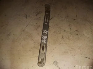 Volvo 8637182 XC90 I 2004 Support pour la garniture