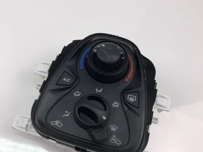 Toyota 55900-YV030 / 55900YV030 AYGO (_B4_) 2018 Contrôle automatique de la climatisation - Image 1