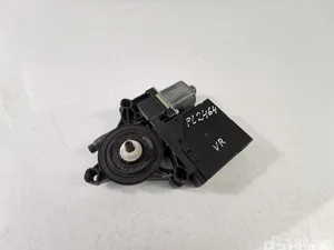 Volkswagen 0130822451 PASSAT Variant (365) 2013 Motor para subida de ventanas