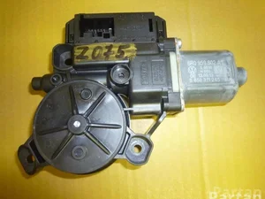 Subaru 6R0 959 802 AT / 6R0959802AT FORESTER (SJ) 2015 Moteur de lève-vitre Right Front