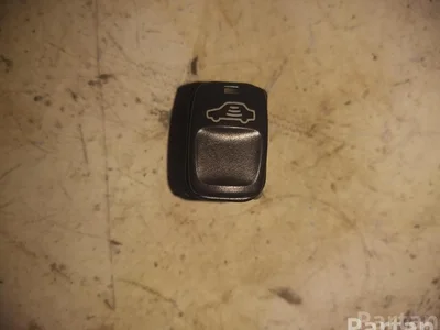 Volvo 8691517 V70 II (SW) 2004 Contrôle / Boutons - Image 1