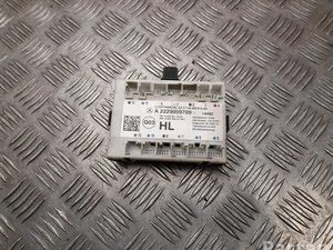 Mercedes-Benz A 222 900 97 09 / A2229009709 S-CLASS (W222, V222, X222) 2015 Unité de commande pour porte Left Rear