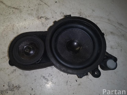 VOLVO 30657757 XC90 I 2003 Loudspeaker