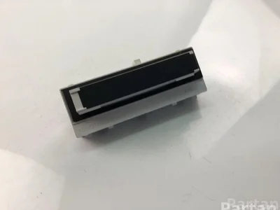 Toyota 83950-02520 / 8395002520 COROLLA Saloon (_E18_, ZRE17_) 2016 Ecran - Image 1