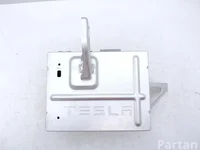 Tesla 1079748-00-D / 107974800D MODEL 3 2018 Аудио-усилитель