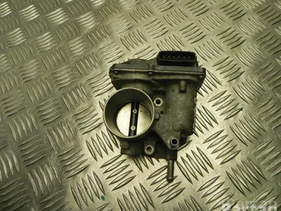 Toyota 22030-47040 / 2203047040 YARIS (_P13_) 2015 Corps de papillon - Image 1