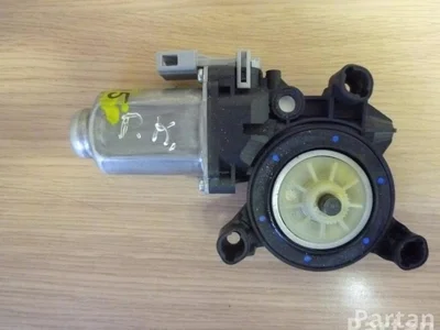 Volkswagen 6RU 959 802 / 6RU959802 UP (121, 122, BL1, BL2) 2013 Moteur de lève-vitre Left Front - Image 1