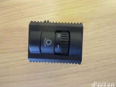 Volkswagen 1S0 941 333 / 1S0941333 UP (121, 122, BL1, BL2) 2013 Réglage de la hauteur de l'interrupteur - Image 1