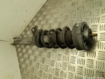 BMW 2284045 5 (F10) 2014 Komplet amortyzatorów z przodu z lewej - Obraz 1