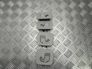 Mercedes-Benz A 204 860 11 14, A 204 860 12 14, A 204 860 04 14, A 204 860 06 14 / A2048601114, A2048601214, A2048600414, A2048600614 C-CLASS (W204) 2009 Support pour la garniture