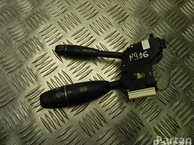 Mercedes-Benz 3OS01120411-24 / 3OS0112041124 E-CLASS (W212) 2010 Levier /interrupteur de lumière courte longue - Image 1