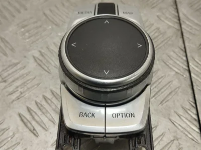 BMW 6819707, 6819707-01 / 6819707, 681970701 7 (G11, G12) 2016 Interface multimédia avec unité de contrôle - Image 1