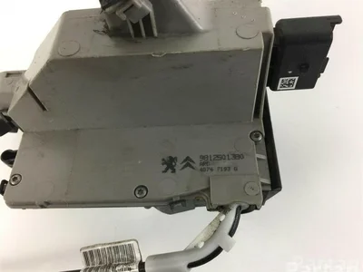 Peugeot  9812501380 / 9812501380 2008 2017 Serrure de porte - Image 1