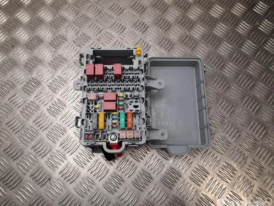 Alfa Romeo 45135912 STELVIO (949_) 2019 Boîte à fusibles - Image 1