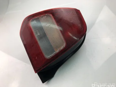 Mitsubishi COLT V (CJ_, CP_) 2002 Feu arrière - Image 1