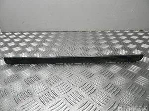 Mazda GJ6A55256 6 Saloon (GG) 2003 Garniture de panneau latéral