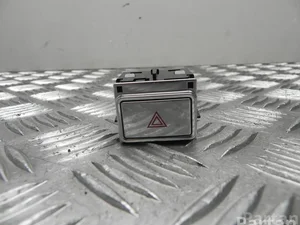 Jaguar J9D3-11K656-AB / J9D311K656AB I-PACE 2019 Éclairage d'urgence / interrupteur de danger