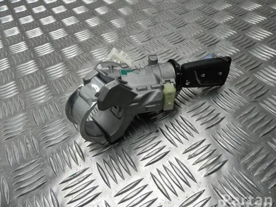 Toyota 45020-0D05, 89782-02010 / 450200D05, 8978202010 YARIS (_P13_) 2016 cylindre de serrure pour allumage - Image 1