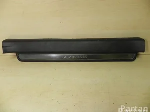 Toyota 67913-05050 / 6791305050 AVENSIS Estate (_T25_) 2007 plaque de seuil - panneau de seuil