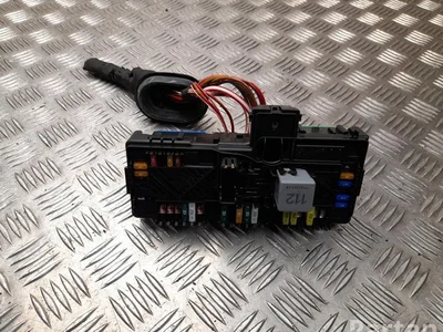 Mercedes-Benz A 223 906 73 03 / A2239067303 C-Class estate (S206) 2022 Boîte à fusibles - Image 1