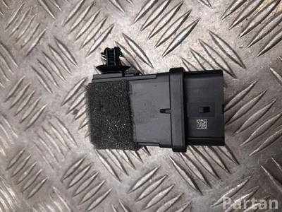 Ford USA NU5T-13B224-AC / NU5T13B224AC Mustang Mach-E 2022 Relays - Image 1