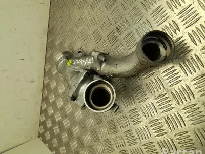 Volkswagen 03N 145 901, 03N 253 369 / 03N145901, 03N253369 PASSAT Variant (3G5) 2018 Prise d'air / Conduit d'air d'admission - Image 1