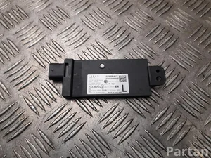 Tesla 1968098-40-C / 196809840C Model Y 2025 Интерфейсный блок (Блок управления 'Bluetooth')