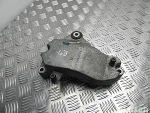 Mercedes-Benz A 270 223 00 02 / A2702230002 CLA Coupe (C117) 2014 Support