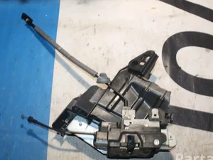 Volvo 932634-103 / 932634103 V40 Hatchback 2016 Serrure de porte Left Front