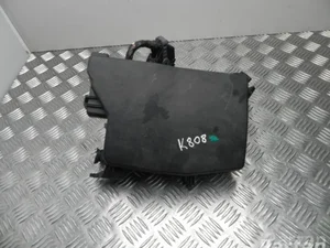 Toyota 82662-05301 / 8266205301 AVENSIS sedanas (_T27_) 2017 Saugiklių dėžė