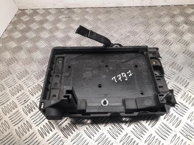 Mercedes-Benz A1776204201 CLA X118 (shooting brake) 2021 Bac à batterie - Image 1