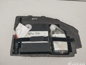 Porsche 971864475B, 4L0012619B PANAMERA (971) 2018 Boîte à outils