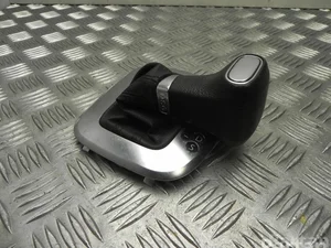 Volkswagen 6R2 713 203 B / 6R2713203B POLO (6R, 6C) 2010 Couvercle de levier de vitesses