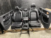 Volkswagen AMAROK plokščiadugnis / važiuoklė (S1B) 2017 Juego del asiento Panel de puertas Apoyabrazos