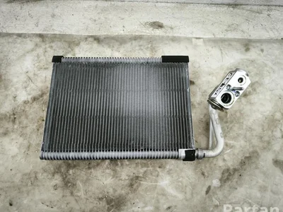 Mercedes-Benz C-CLASS (W205) 2015 Šilumokaitis, salono šildymas - Nuotrauka 1