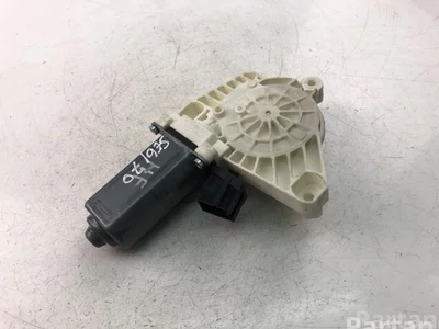 Mercedes-Benz A2218202842 S-CLASS (W221) 2012 Window lifter motor - Image 1